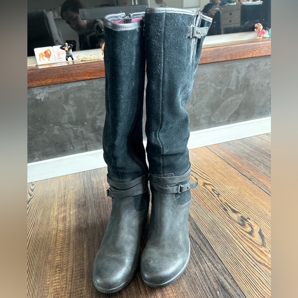 Ugg Wedge Boot *waterproof* - Picture 2 of 6